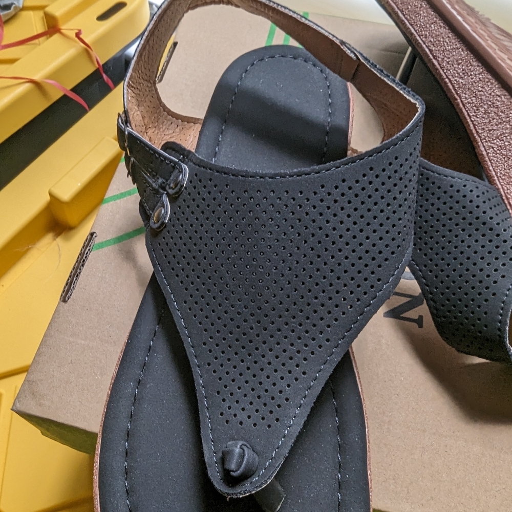 Sandals - black faux leather NEW - Picture 8 of 8